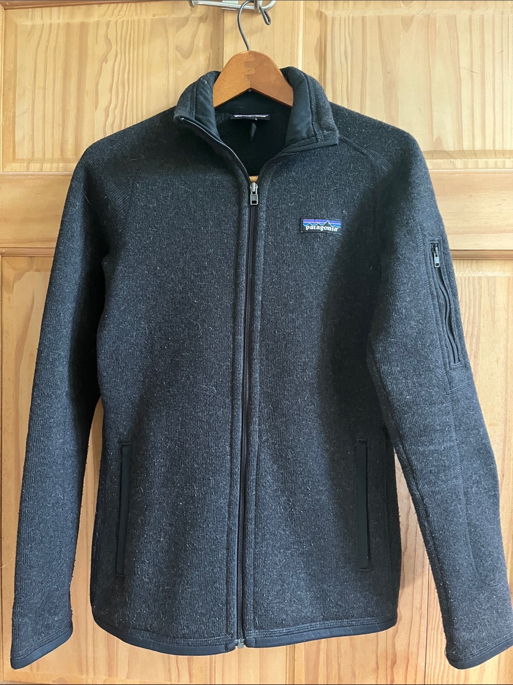 Patagonia charcoal gray full zip sweater Jacket